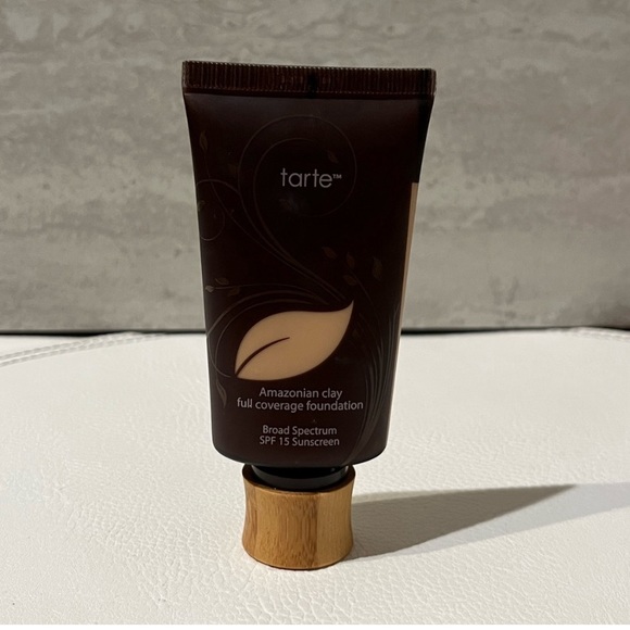 TARTE Amazonian Clay full coverage foundation SPF 15 - Picture 2 of 3